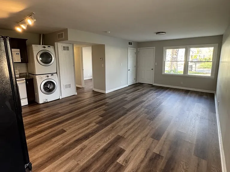 5214 Cedrus Cir — Photo 9