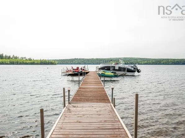 22 Parkview Dr, Oakfield, NS B2T 1B1