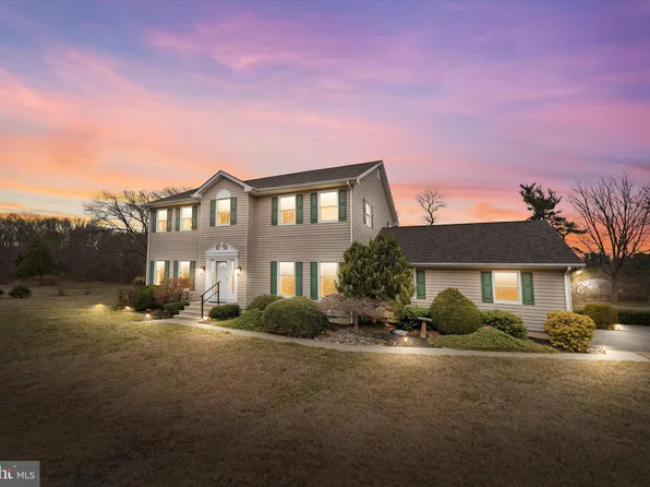 1039A Red Lion Rd, New Castle, DE 19720