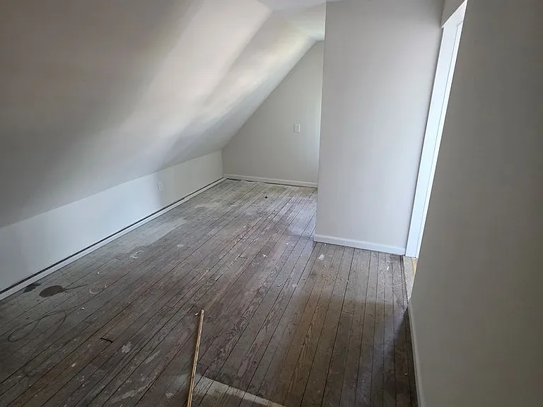 1858 Guernsey Ave — Photo 39