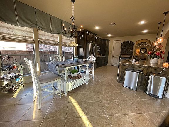 5th image of 308 Gentle Creek Dr