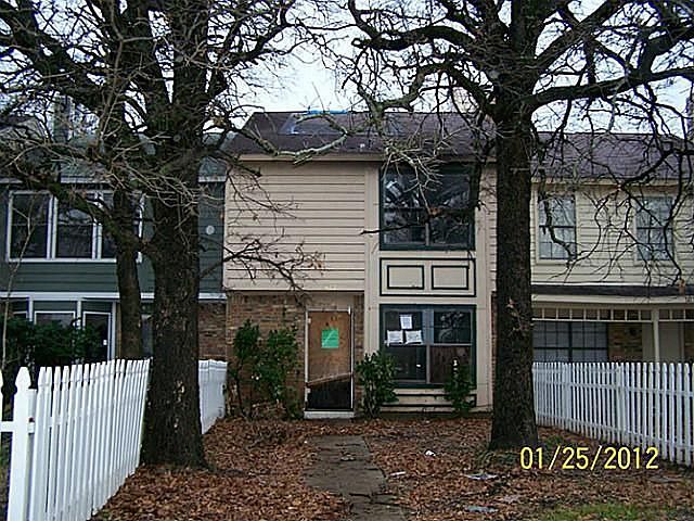 1st image of 1409 Old Jamestown Ct