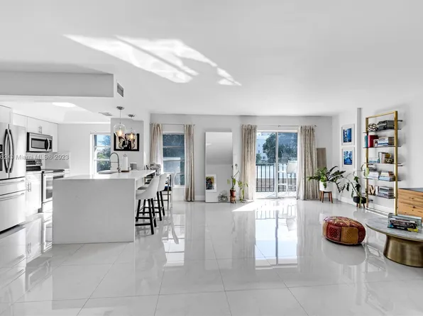 110 Salamanca Ave APT 403, Coral Gables, FL 33134