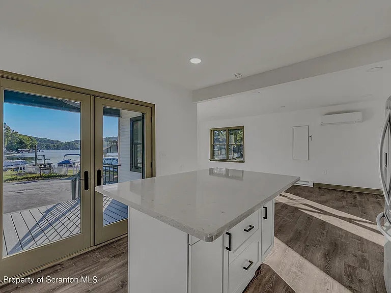 1262 Lake Rd — Photo 17