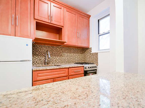 3rd image of 69-9 108th St #311
