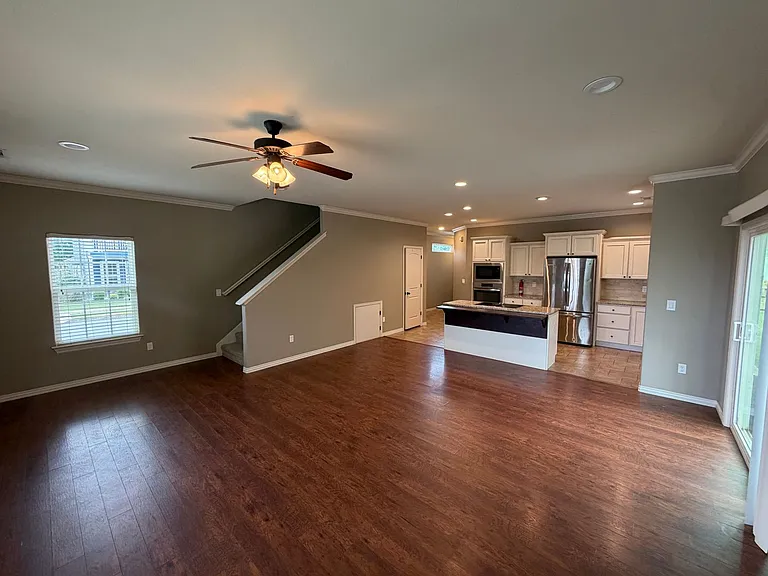 537 Keats Dr — Photo 16