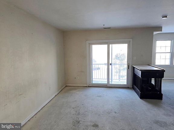 5th image of 302 Gatehouse Ln #302C