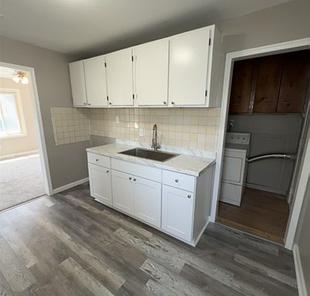 3rd image of 11315 Essex Ave