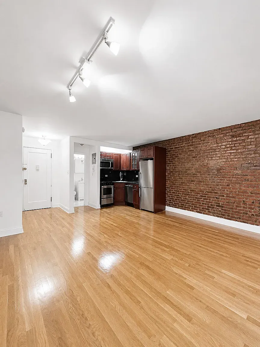40 West 85th Street — Photo 3