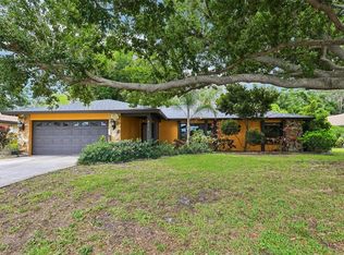 4873 Huntleigh Dr, Sarasota, FL 34233