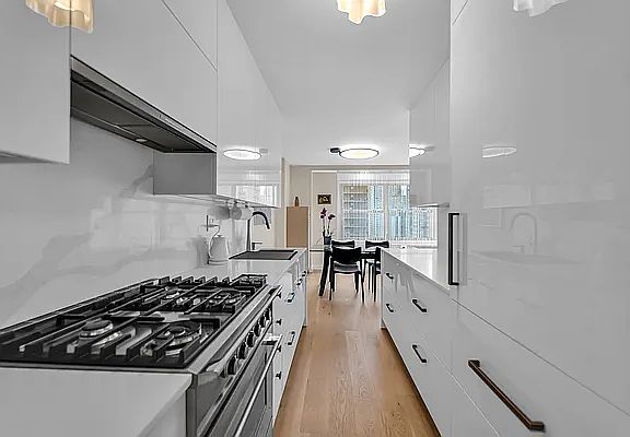 4th image of 180 W End Ave APT 9L