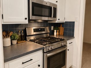 718 Barnesville St, Channelview, TX 77530