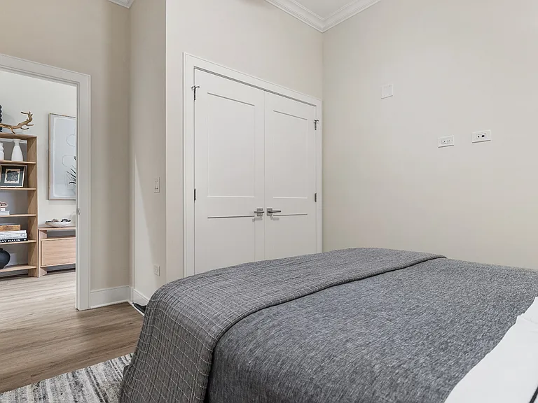 133 S Ashland Ave — Photo 13