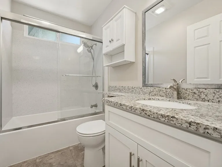 Northgate Apartments — Photo 11