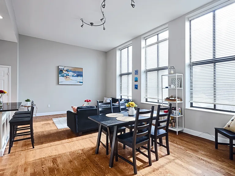 841 Parker St #306 — Photo 2