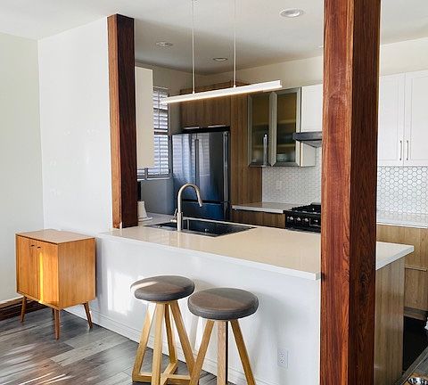 2nd image of 811 S Lucerne Blvd APT 201