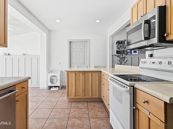 5th image of 4013 E INDIANOLA Avenue