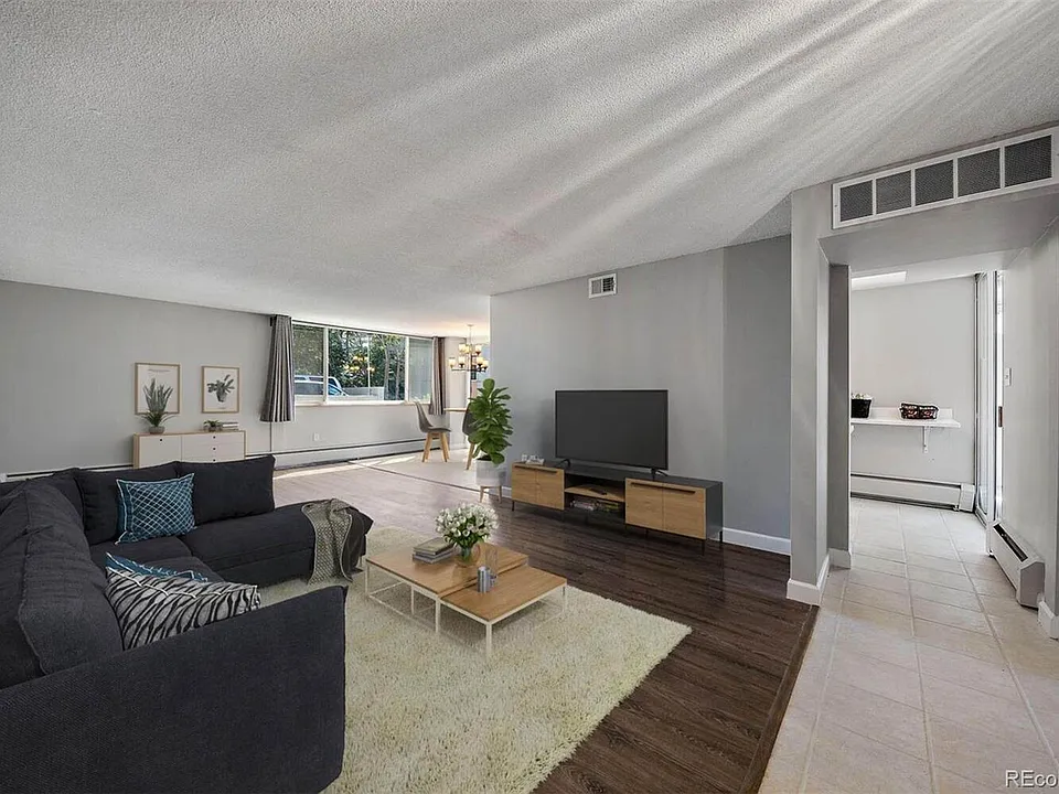 740 N Pearl St #204