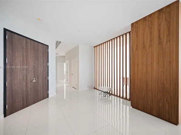 88 SW 7th St #Penthouse 4301, Miami, FL 33130