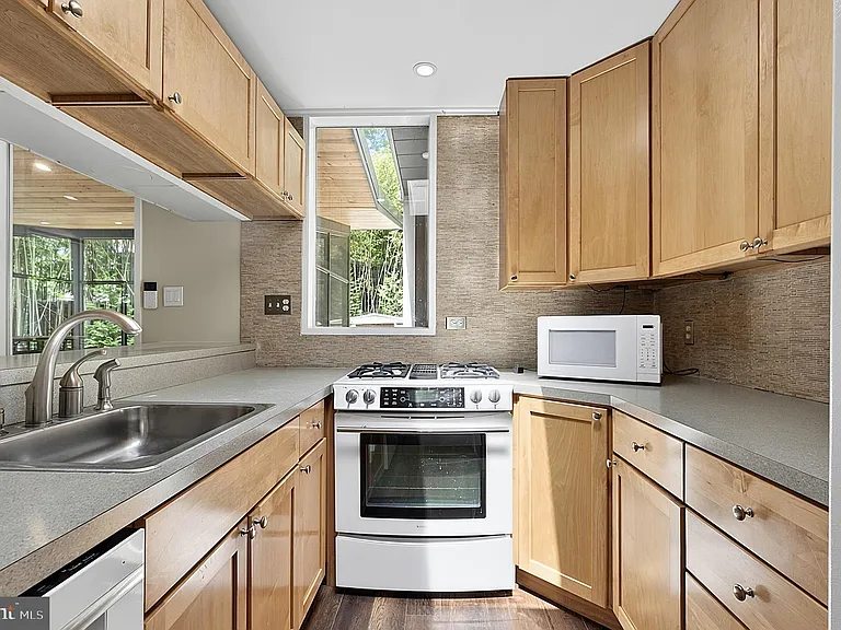 7710 Elba Rd — Photo 18