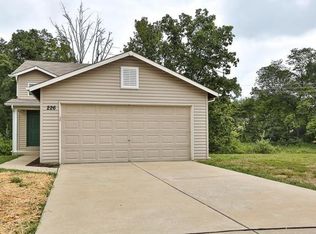 226 Sorrento Ln, Wentzville, MO 63385