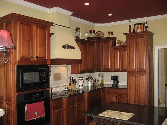 Custom kitchen / Granite Tops / Marble Backsplash