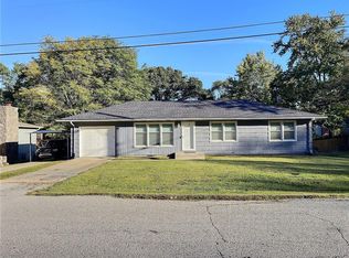 624 NE 89th St, Kansas City, MO 64155
