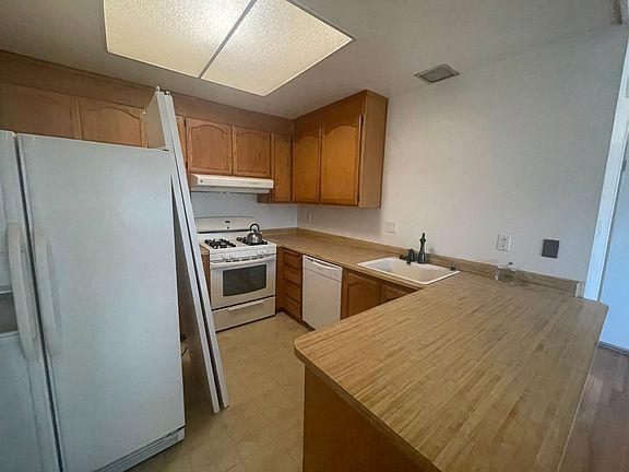 4th image of 3016 Chestnut Hill Dr
