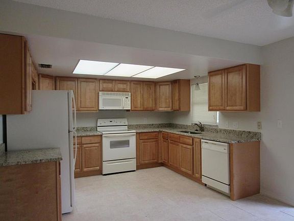 3rd image of 507 Adams Ave