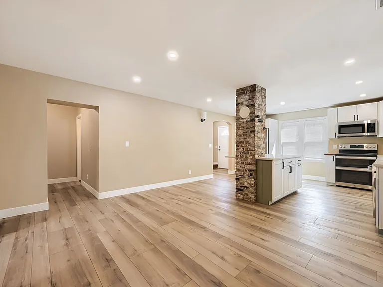 707 S Royer St — Photo 10