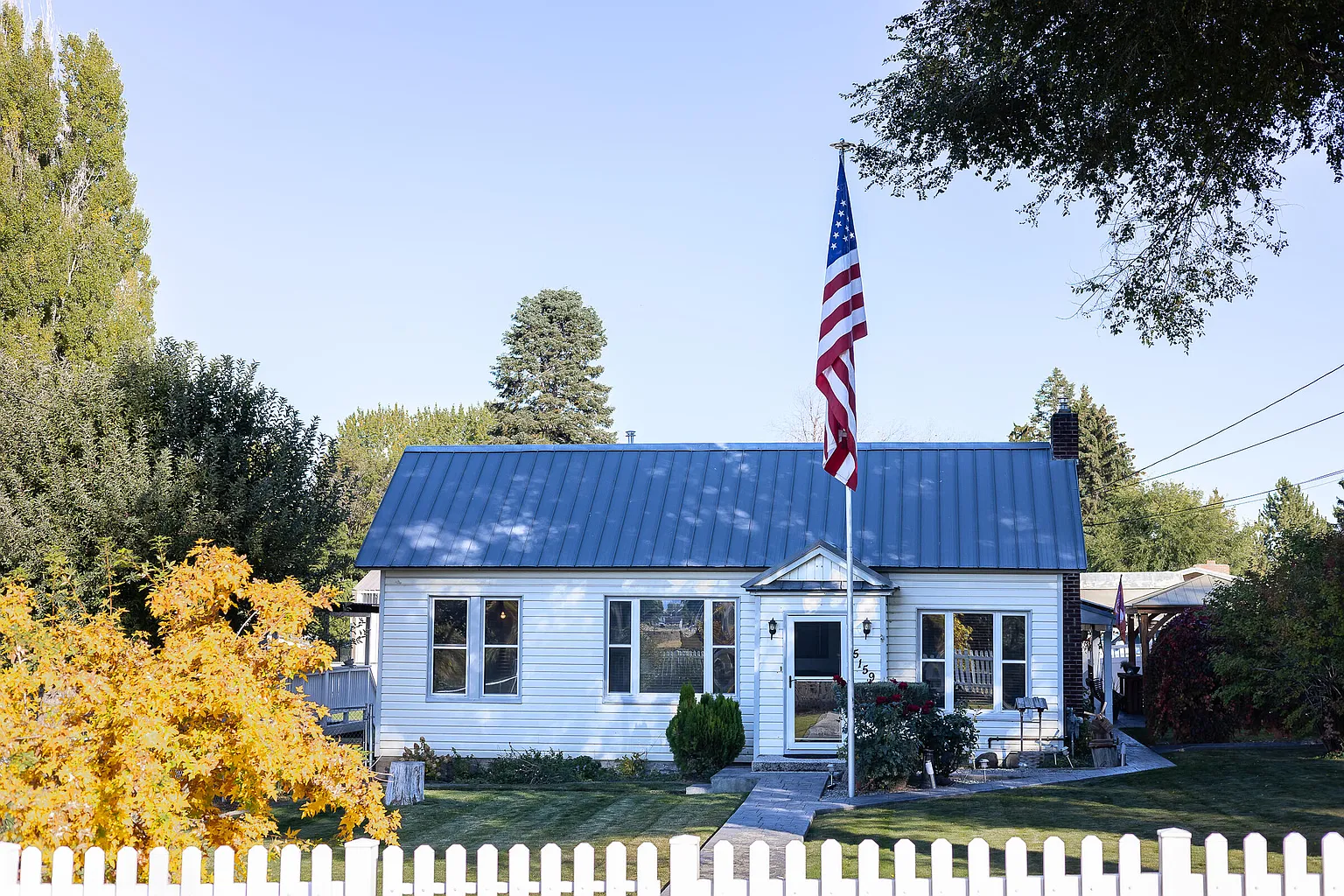 5151 Summers Ln photo 1