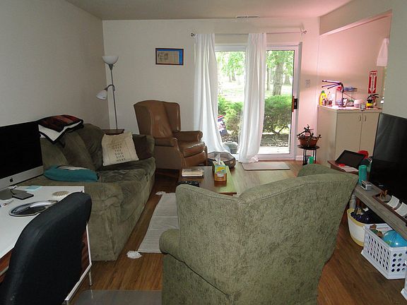 2nd image of 8 Shannon Dr