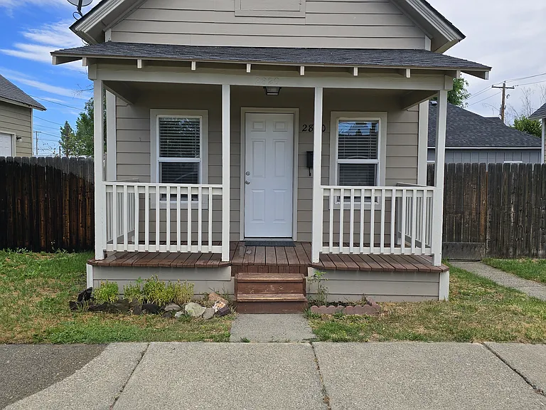 2820 A St — Photo 1
