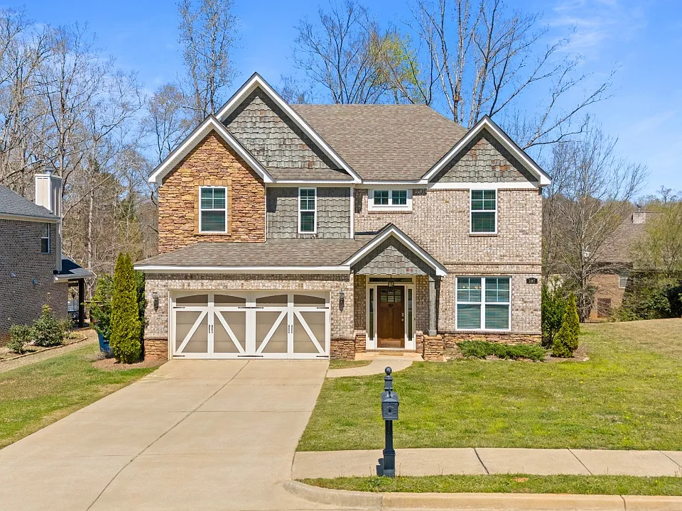 1867 Moyle Ln