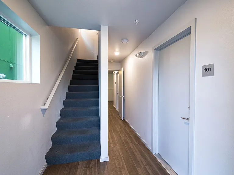 Elegant, Efficient Studios in Beautiful Delridge! — Photo 20