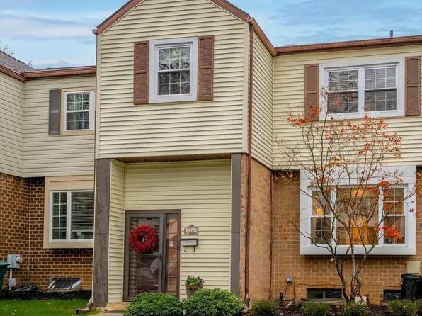 206 Birch Dr, Lafayette Hill, PA 19444