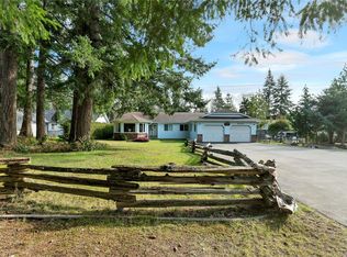 8906 McLarey Ave, Comox Valley, BC V9J 1A3