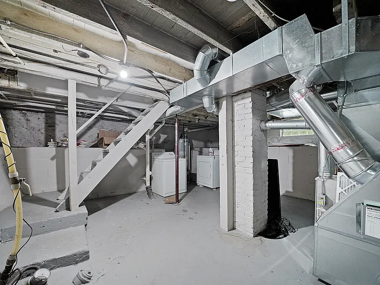 Basement with Laundry