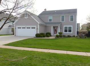 1484 Beaumont Cir, Bartlett, IL