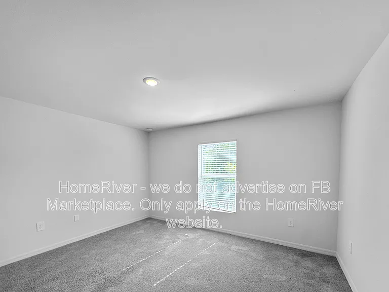 4748 NW 39th Pl — Photo 12