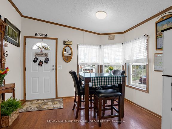 4th image of 1435 Fox Rd