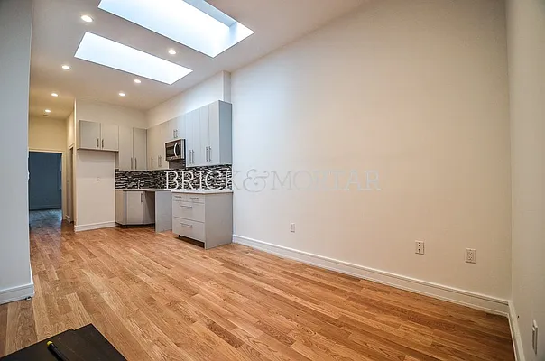 Rented by Brick&Mortar | media 3