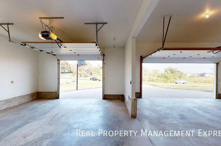 305 E Pine Lake Dr — Photo 39