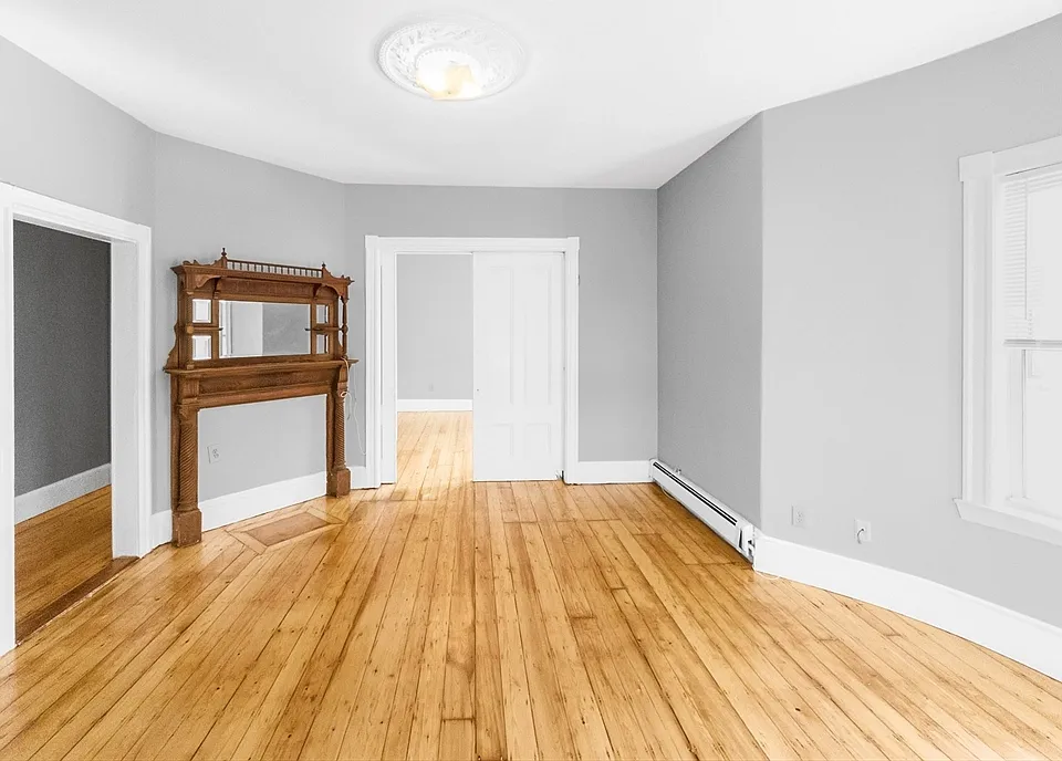306 Centre St #1