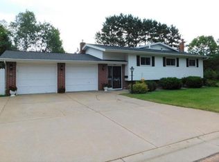 1007 N Genesee St, Merrill, WI 54452