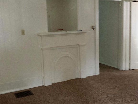 2nd image of 2132 Lincoln Ave