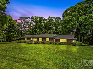 90 Pinewood Rd, Granite falls, NC 28630