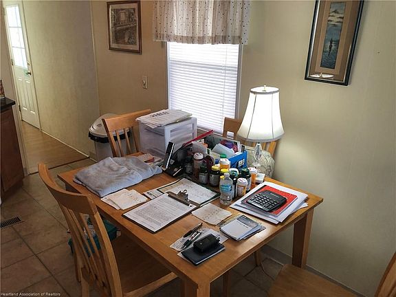5th image of 115 Wesley Way