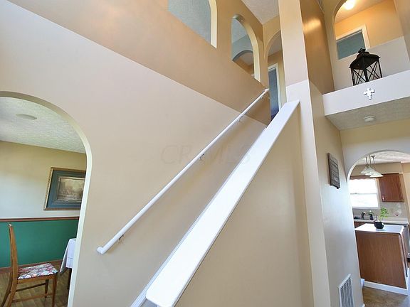 3rd image of 7532 Braeburn Ct