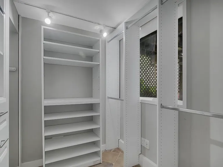 1706 N Glebe Rd — Photo 33